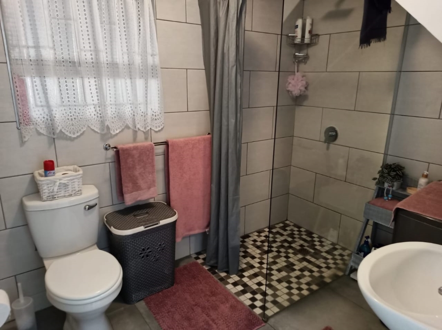 2 Bedroom Property for Sale in Hartenbos Central Western Cape